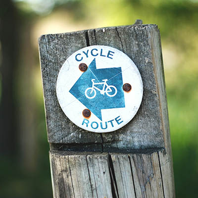 image of an icon showing the direction for the cycle route